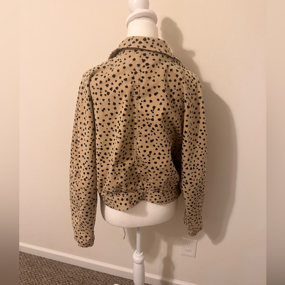 LOFT Animal Print Beige and Black Spotted Jean Jacket Size Large - Picture 3 of 7
